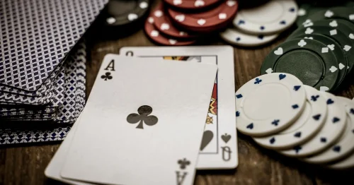 Tổng Hợp Các Mẹo Để Đọc Vị Đối Thủ Poker Trong Ván Bài